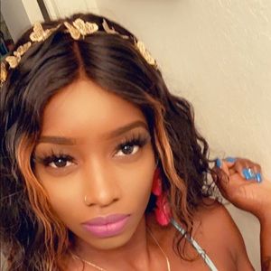 Meet your Posher, Letisha